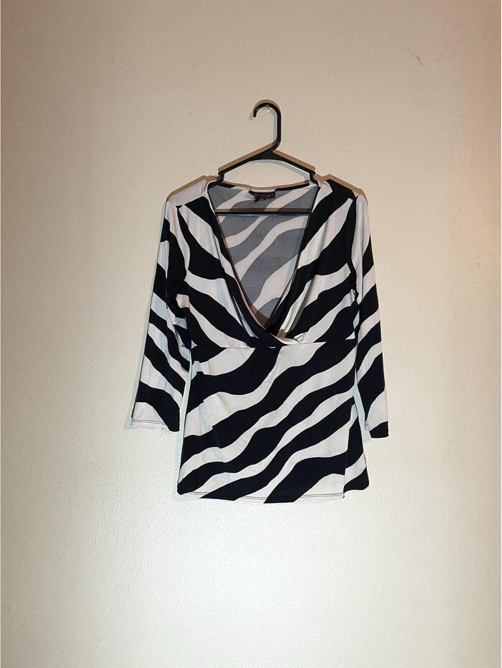 dana buchman top Stretch Animal Print V Neck Faux Wrap